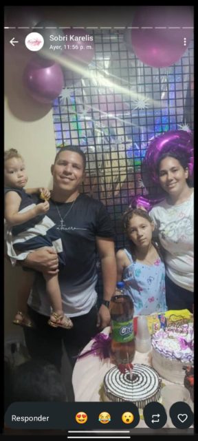 Foto de Yhonaiker león sus hijos y esposa