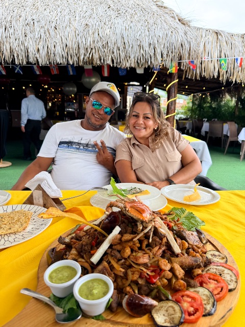 Foto de Adrián Benavente y odri López