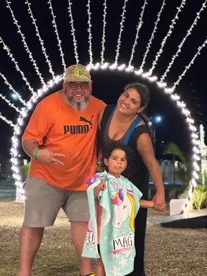 Foto de Andres Alexis rodriguez, Yarisnel Paredes, Nova Rodriguez