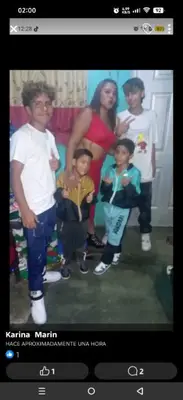 Foto de Geraldine reinstag y sus hijos