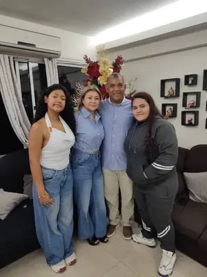 Foto de Omar Enrique Cayama, Miranda Sofia cayama briceño, Lizmar del Valle Briceño Betancourt, Yalvi Yaquina Briceño Betancourt