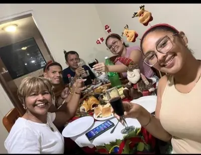 Foto de Norilda Coromoto Figuera Zapata, Leonel Carreño, Lesli Del Valle Figuera López, Yudith Marina Figuera Rivas y Yeangel Jo