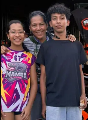 Foto de Maria fernanda, abraham e isabella