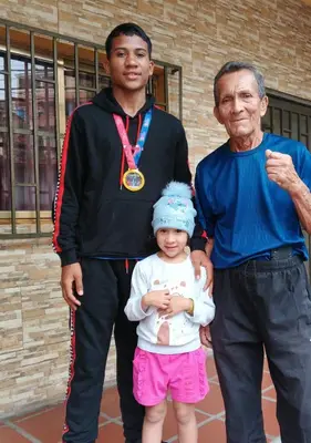 Foto de Nelson gil,sebastian Rodríguez,shantall lugo