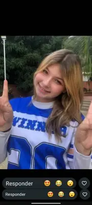 Foto de Isabel ocando