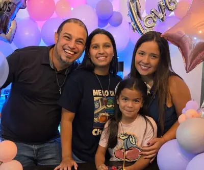 Foto de Robert Villegas, María Victoria Villegas, Argeilys Ortega, Isabella Gil