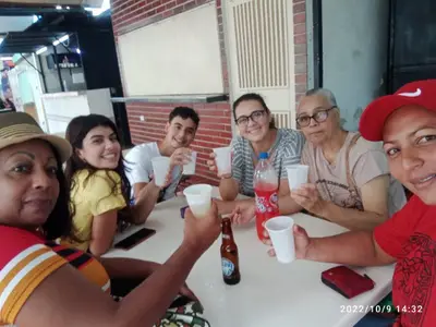 Foto de Tesalia Mercedes Hernández, Tesalia Mercedes Figallo, Andrea Canónico figallo, Sebastián Canónico Figallo
