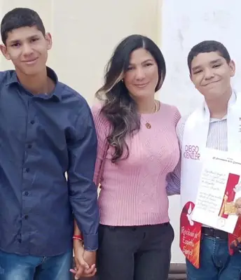 Foto de Mayerling Silena García Lopez Diego Moisés Saúl Kienzler López Sebastián josep Isaac Kienzler López