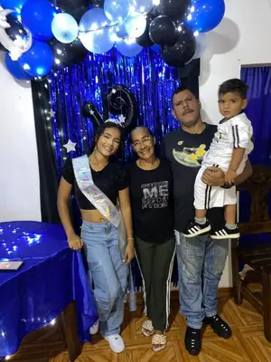 Foto de Marcelino Brazon, Elsy Fuentes, Maricelis Brazon y Liam Mujica