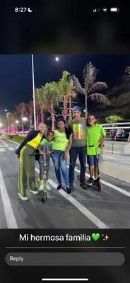 Foto de Virkier Indriago sus hijos y esposa