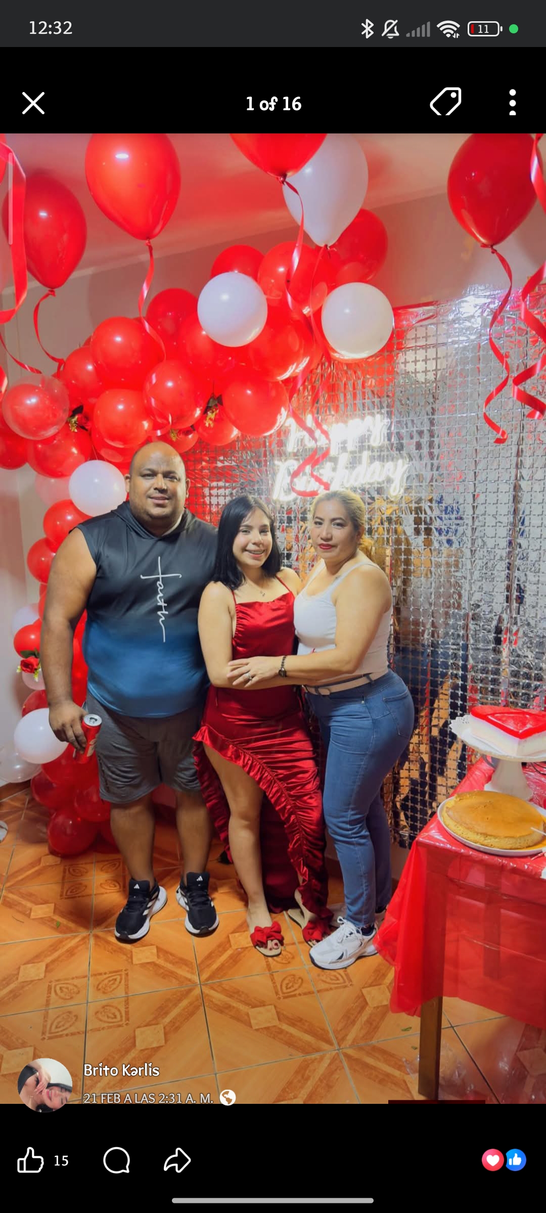 Foto de Karlis Lourdes Bruto cuicas